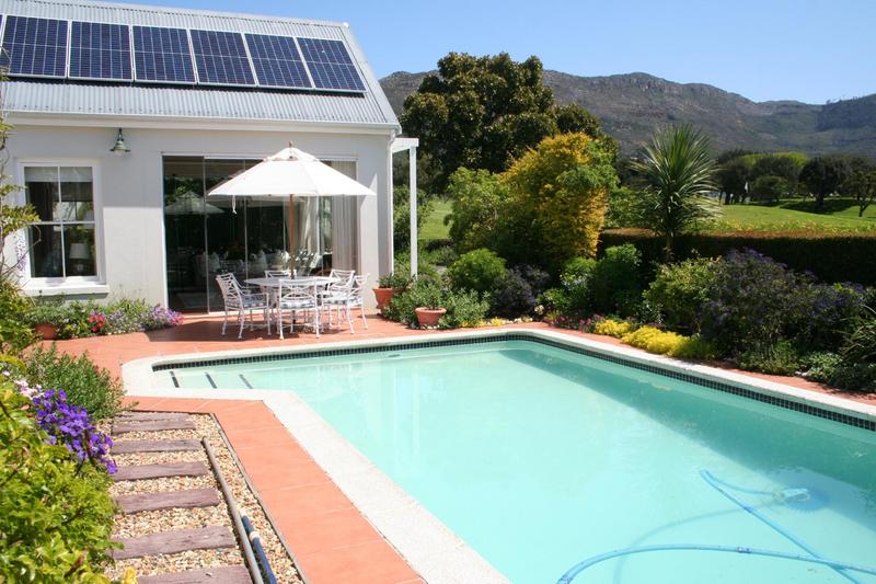 To Let 3 Bedroom Property for Rent in Steenberg Estate Western Cape